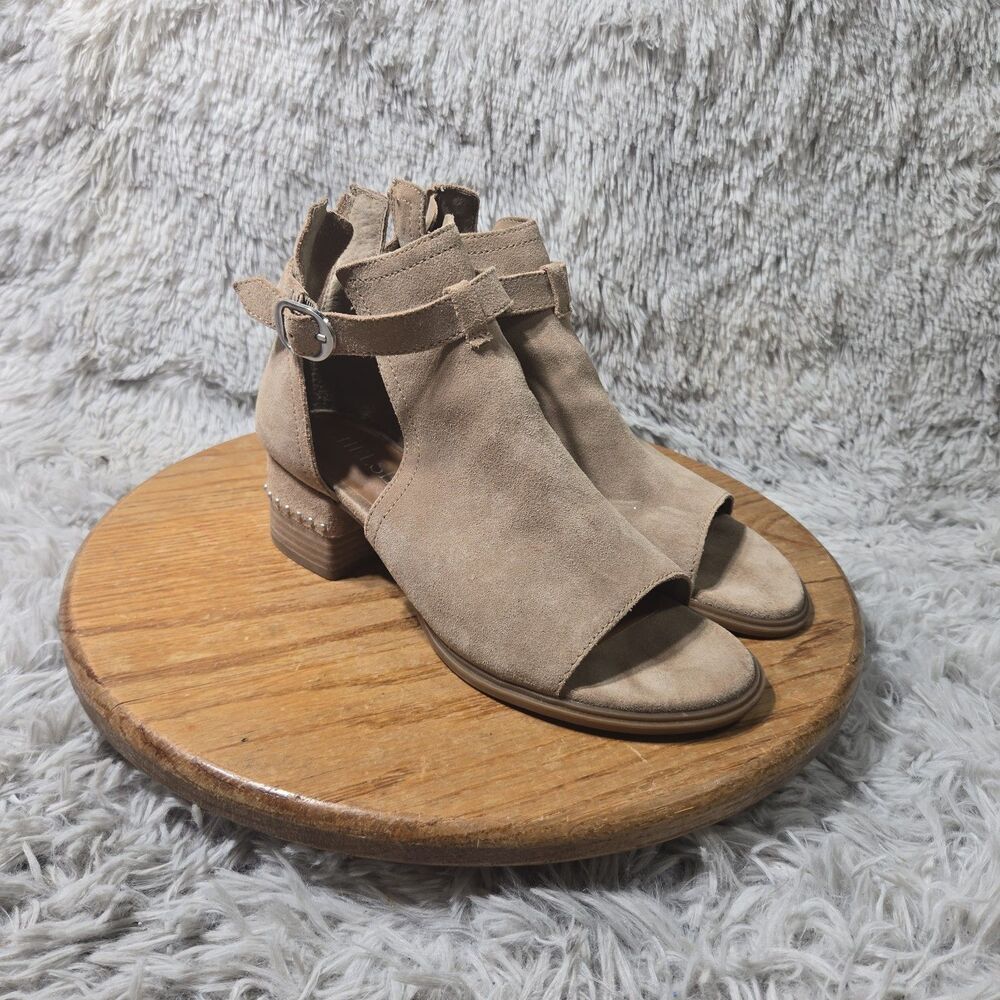 Chunky Y2K Chelsea & Tess Violet Heels Suede Block Mules Heels Tan Size 7.5M